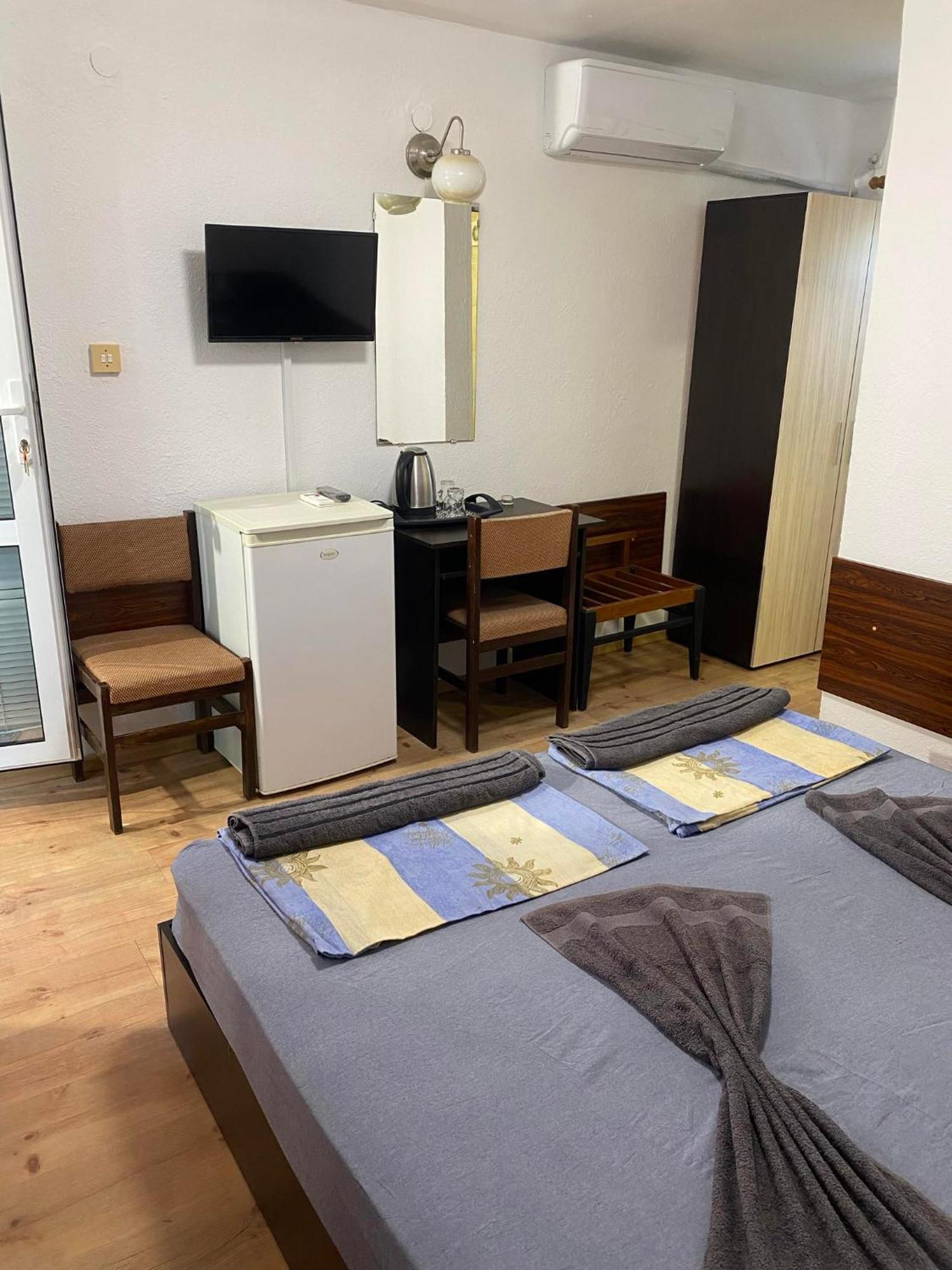 Family Hotel Julian Kranevo Extérieur photo