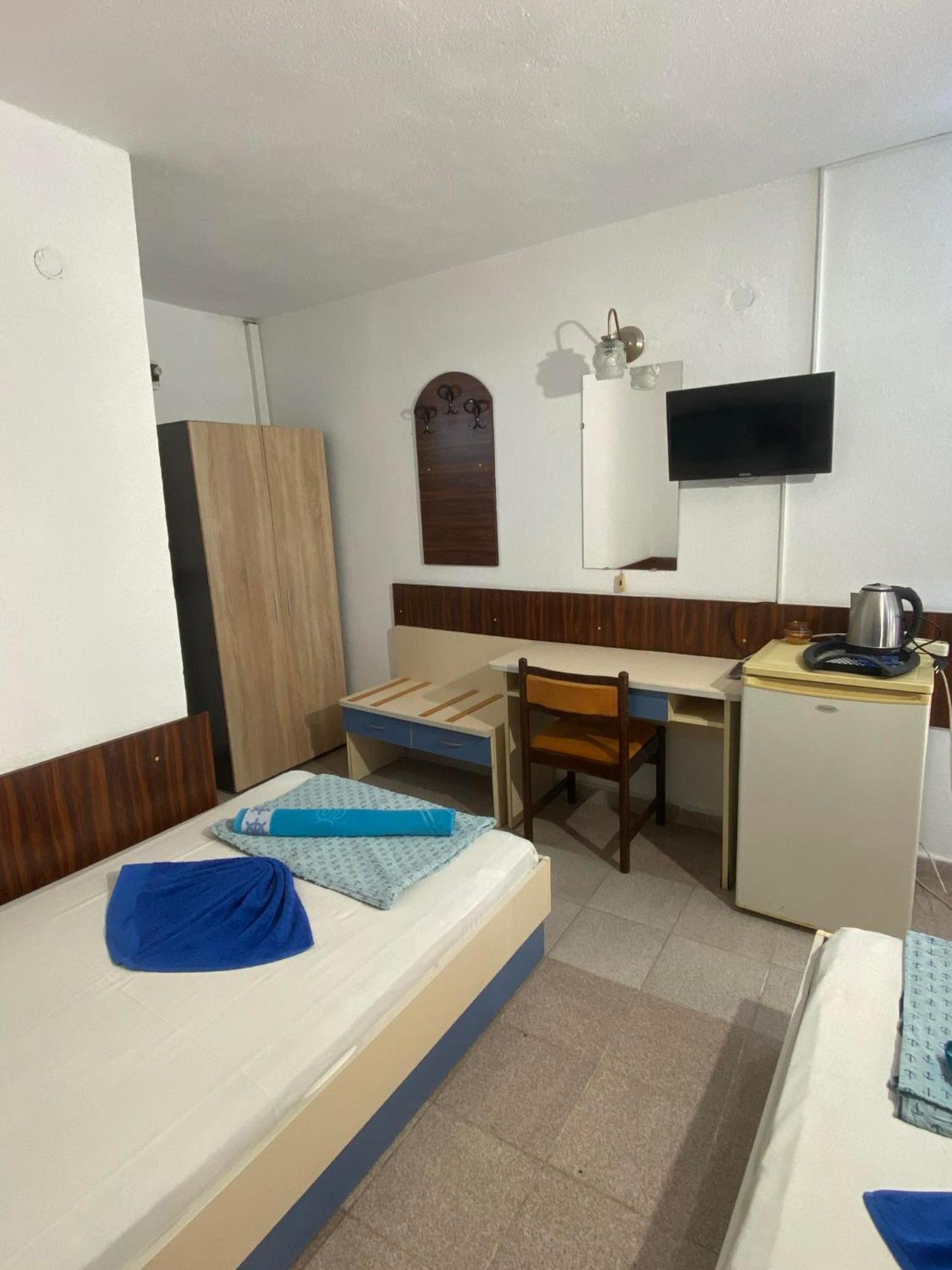 Family Hotel Julian Kranevo Extérieur photo